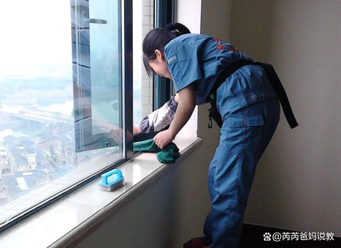 这个专业谁还敢学?大学生为进国企应聘保洁,却惨遭hr拒绝